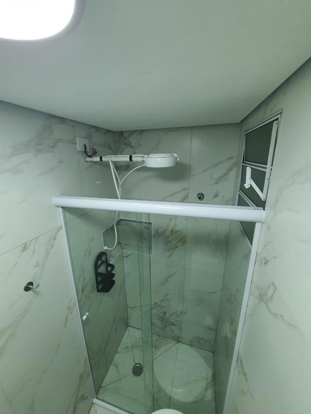 Apartment Em *
